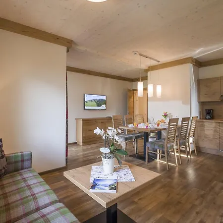 Rofan Apartament *
